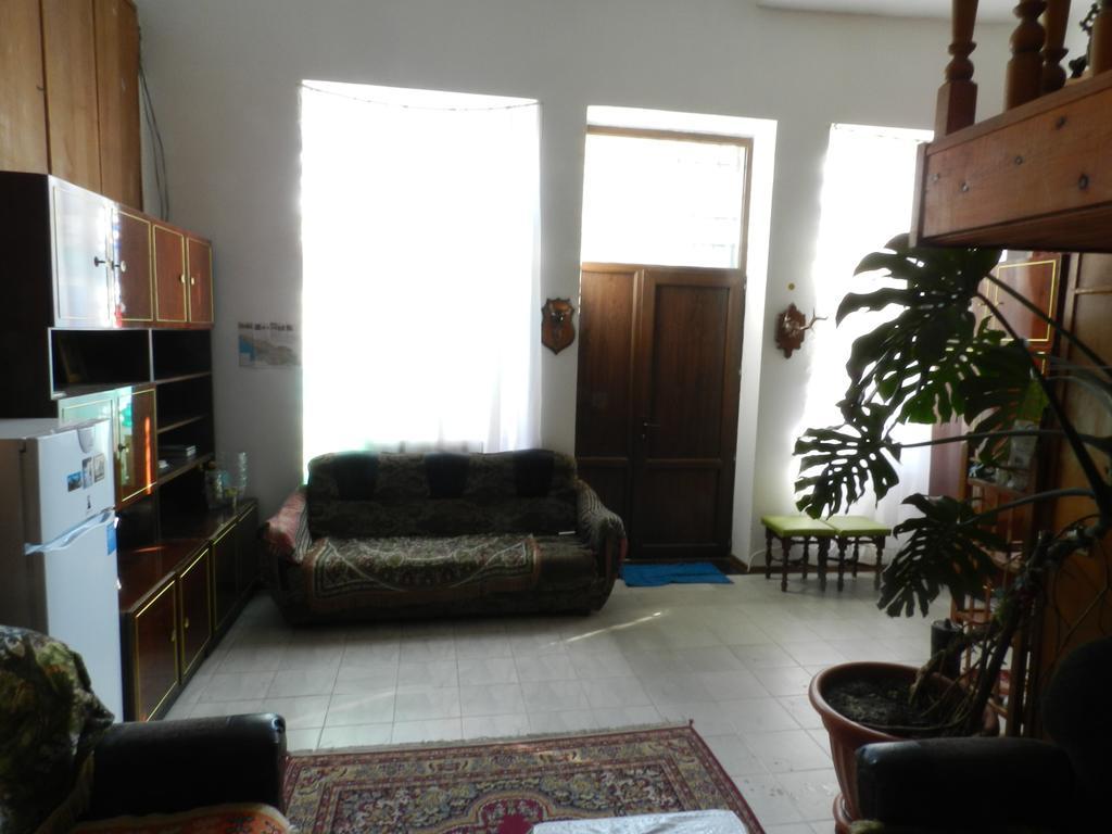 Apartment Retro Tbilisi Esterno foto